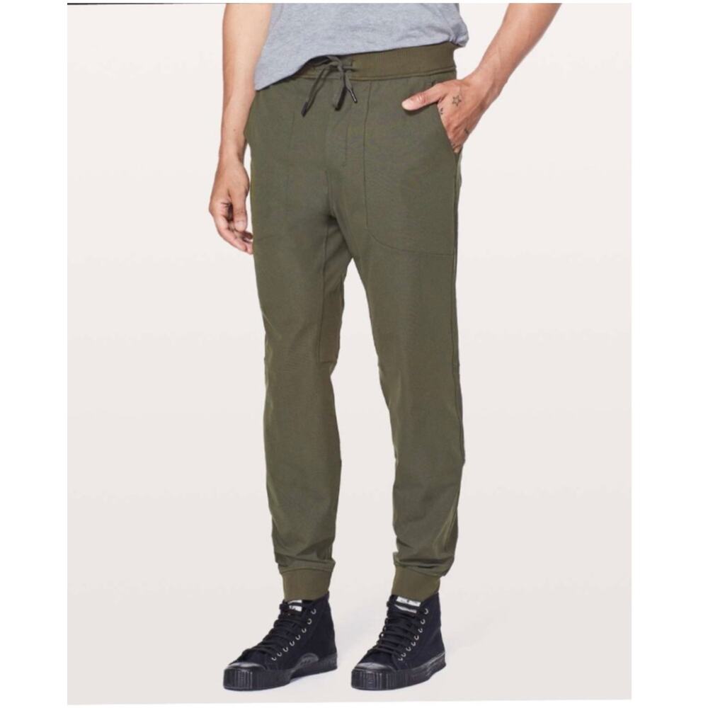 Lululemon Men's ABC Tapered Leg‎ Joggers Pants Athleisure Olive Green Size Small